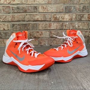 Women’s Nike Zoom Hyperquickness Shoe Size 9.5